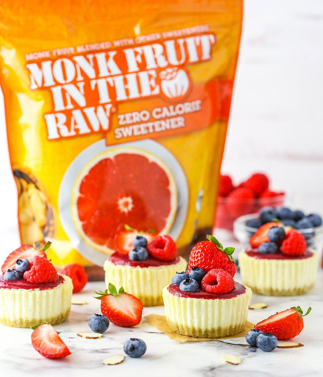 Mini Berry Almond Cheesecakes! #AD Made with an almond filling and mixed berry topping! They use Monk Fruit In The Raw (<a href="/InTheRaw/">In The Raw</a>), a zero-calorie sweetener, for a guilt-free treat that's perfect for Labor Day this weekend! lifeloveandsugar.com/mini-berry-alm… #recipe #cheesecake #LaborDay