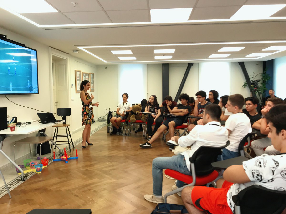 acigarage's tweet photo. Our first presenter is from @PMI_TR . Özge Ömürlü @ozgeomurlu is giving an amazing presentation about project management!
#mysevcodingbootcamp https://t.co/kaVgLytrF4