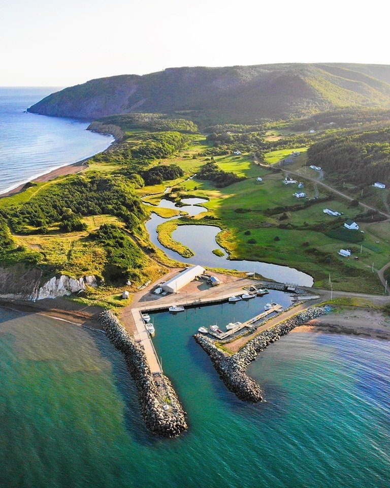 YrQuadCounties's tweet photo. Krista: Check out this gorgeous picture taken by @daveyandsky with a drone of the Mabou Coal Mines. ๐ Cape Breton is so stunning!!
#wecallthishome #CapeBreton #Mabou #coalmines #beyondbeautiful #howluckyarewe https://t.co/UTnd49HLOU