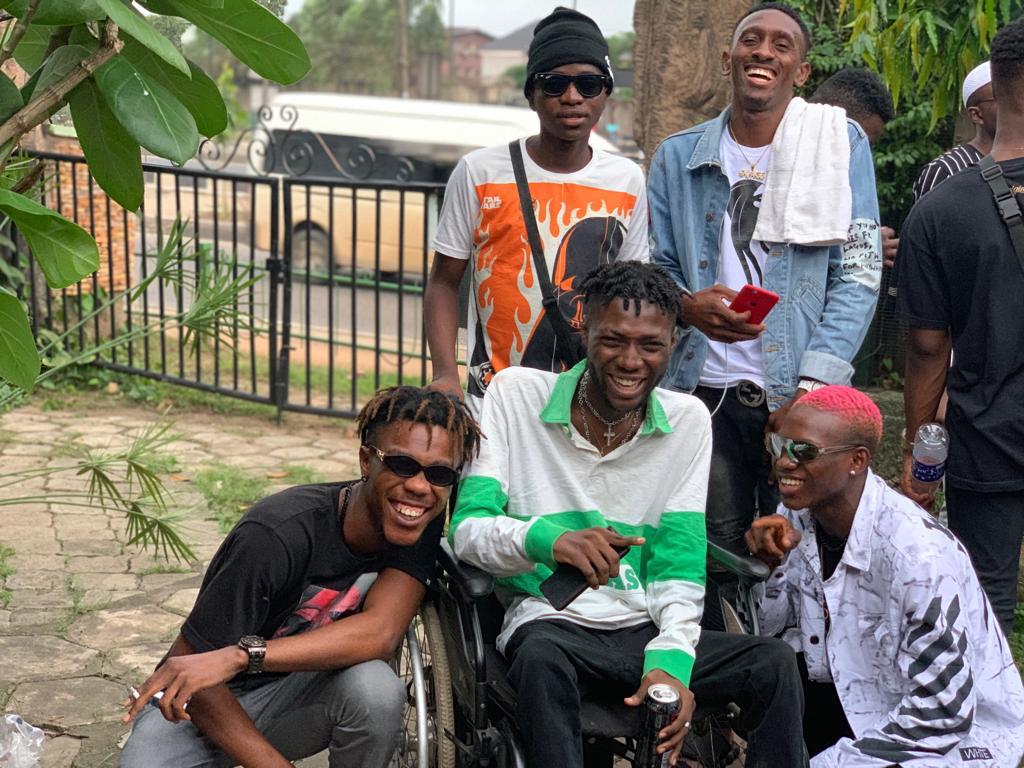 djyinkswheels's tweet photo. Oya fibadi baje hu!! Hu!!
.
@chidokeyzdavid
@Flawamuzik
@chima_wise
@ChimaWise
🙌🙌🙌
🚀🚀🚀
💯💯💯
#djyinkswheels
#wheelsboy #wheelchairboy #chidokeyz #fibadi #Fetenfiesta https://t.co/V5ZuoLal0k