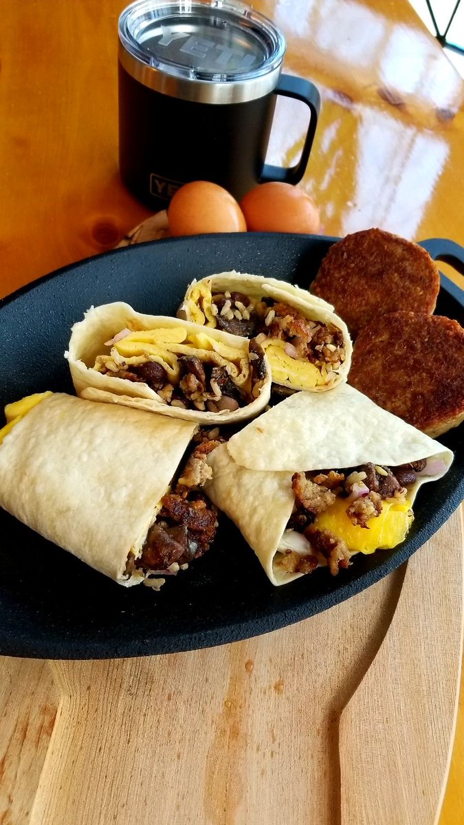 QCSausage's tweet photo. Monday Motivation.....🔥
#MondayMorning #Goetta #BreakfastWraps #PowerBreakfast #Porkopolis https://t.co/3mZEvNPz4e