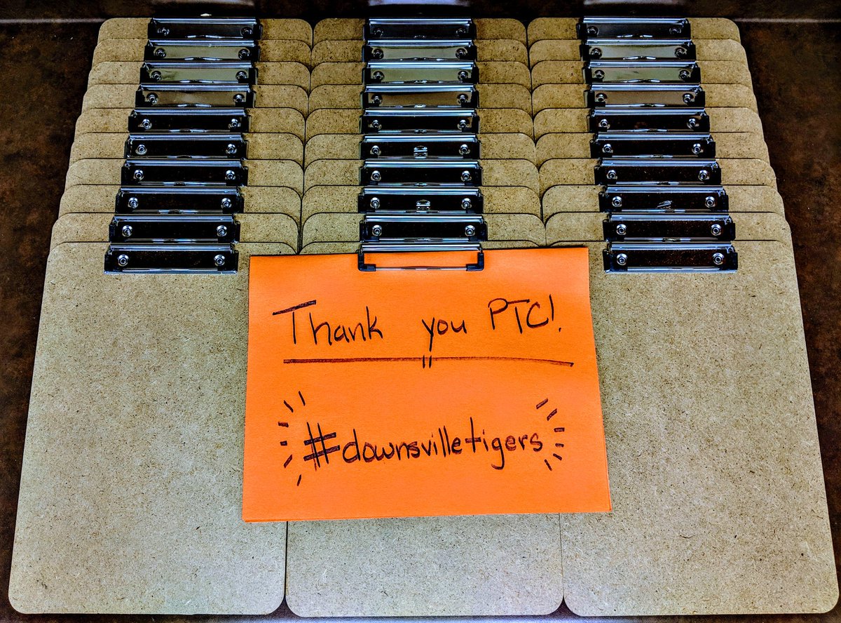 StregeJonathan's tweet photo. We're so lucky to have such a supportive community here at Downsville! Thank you for the new clipboard set! 🤩🤩🤩@SLMarshFamily @downsvilleES #downsvilletigers https://t.co/62rVzH6DxJ