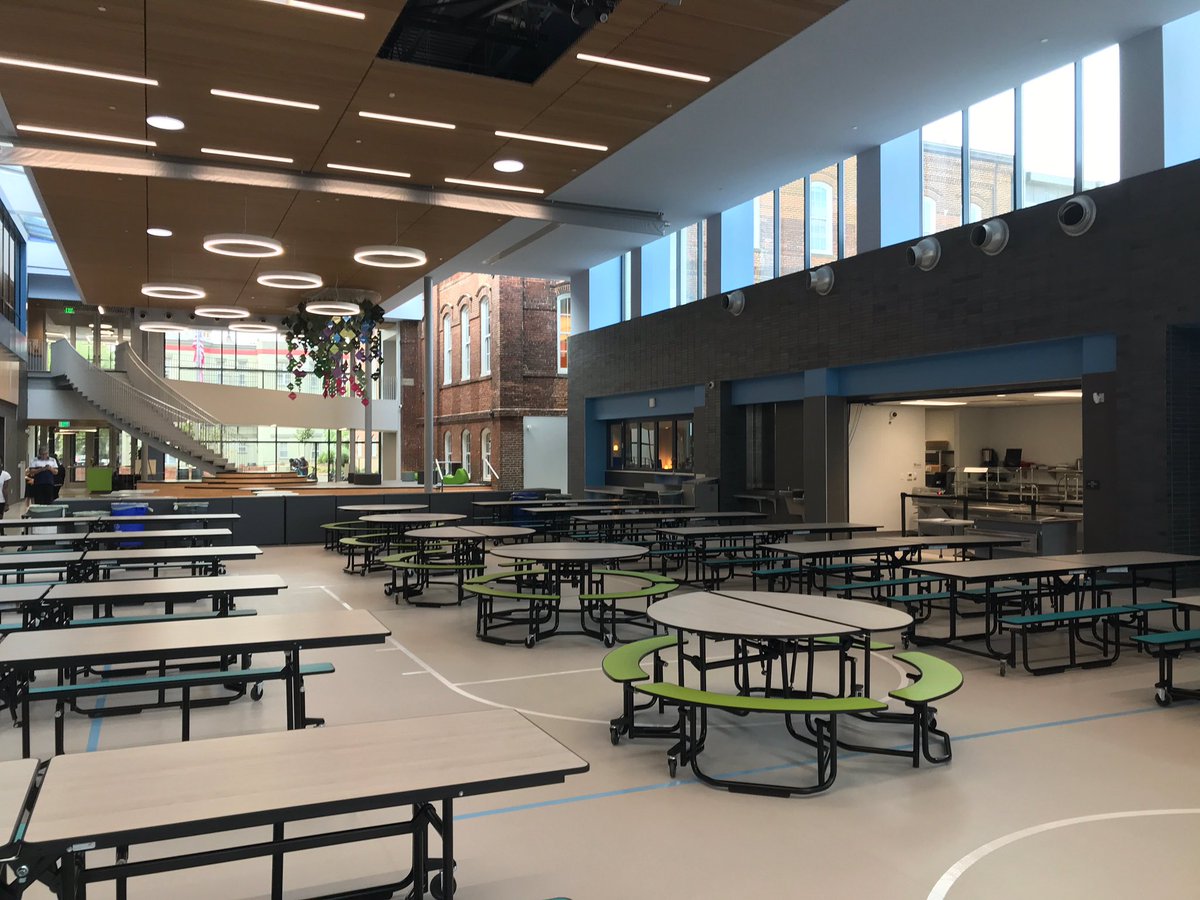 DCPSEats's tweet image. Welcome back to school @MauryElementary scholars! Enjoy your beautiful new space! Our cafeteria staff are ready to help inspire lasting school food memories. #BackToDCPS 🍏🍎🍏
