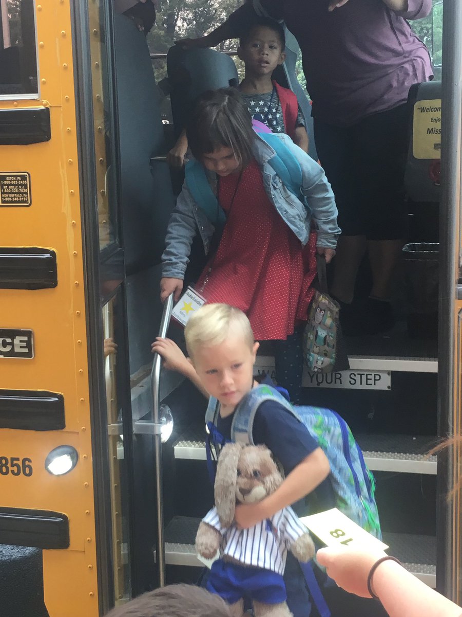 LeadersHeights's tweet photo. 1st day of Kindergarten❤️ https://t.co/lRVfPuFJrS