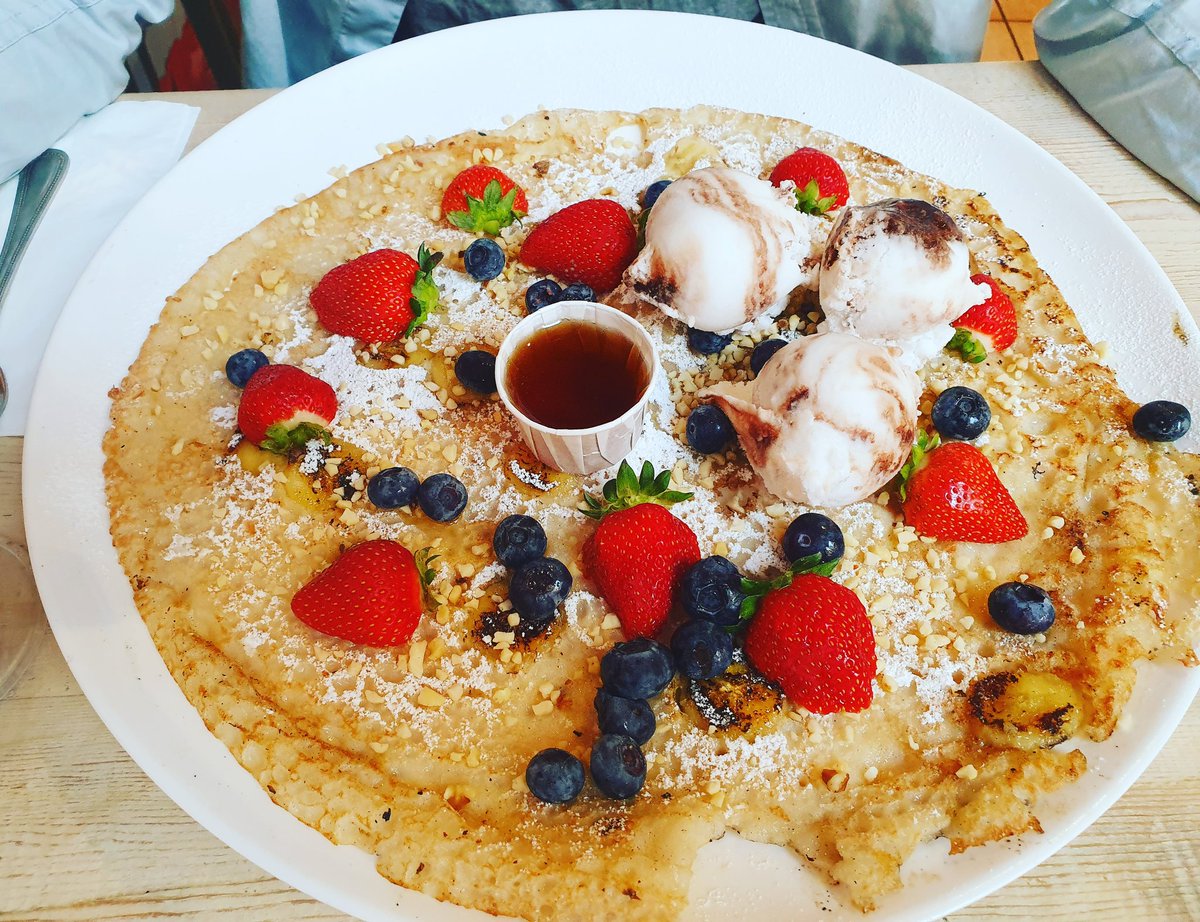 cocoavegan's tweet photo. Btw. #MyOldDutch sells #vegan crepes people! https://t.co/D6E4x8lh5k