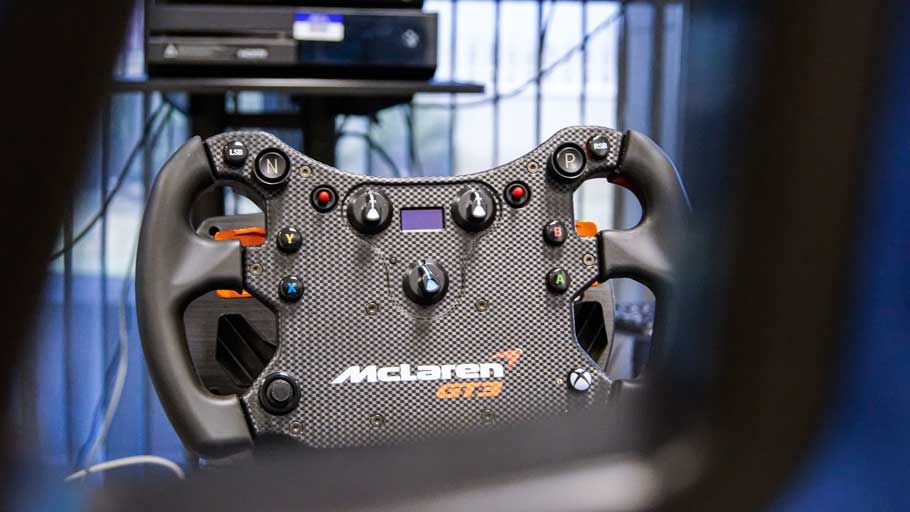 Monday at work. Have you seen our workspaces, yet? Here's one 😀