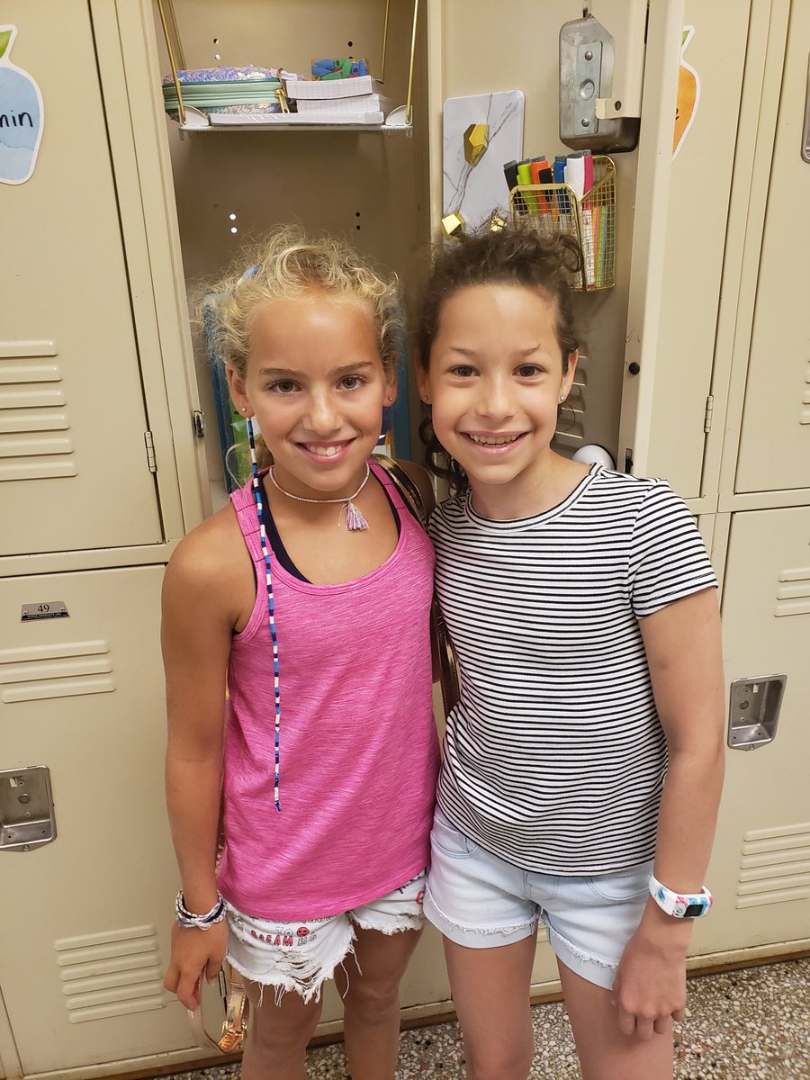 mminkuscds's tweet photo. The IS kids were excited to meet their teachers, decorate their lockers and see some old friends! #MEETandGREET #ISROCKS #CDSpgh https://t.co/cY11vWQC6c