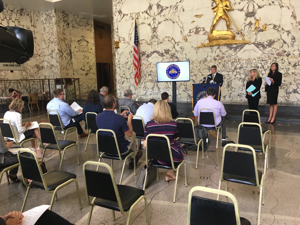 joeduceyreports's tweet photo. Happening Now - Dauphin County District Attorney holding Press Conference regarding Grand Jury Recommendations for How Sexual Assault, Sexual Harassment and Other Allegations of Misconduct against Members and Staff of the General Assembly Are Investigated
@CBS21NEWS https://t.co/m4D38gkIyT