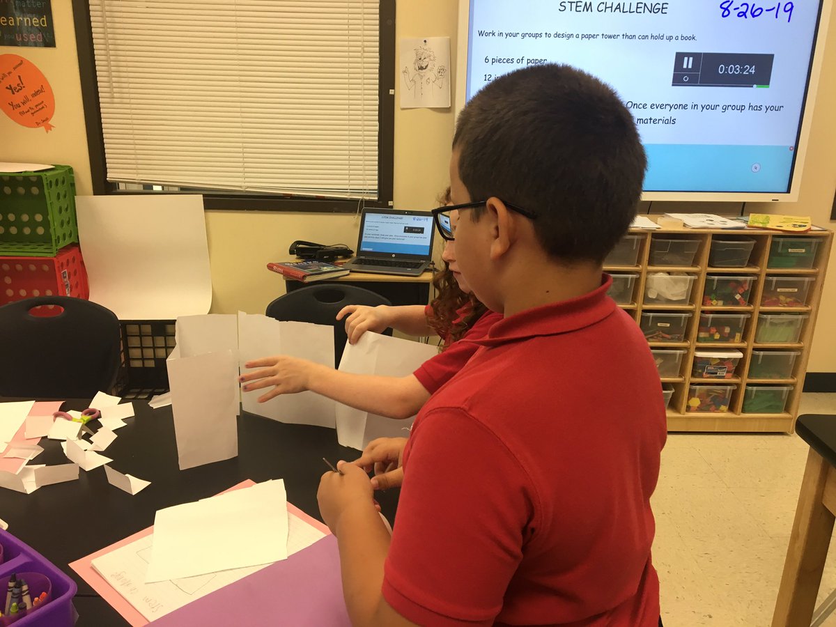 StepNoodles's tweet image. Using the 4 C’s this week. STEM Challenges to work on collaboration, creativity, critical thinking and communication.  @LangtreeCharter @ShaneFLis @EPadgettLCA @MSilverLCA #LangtreeMade2020 #ScienceLabRULES!