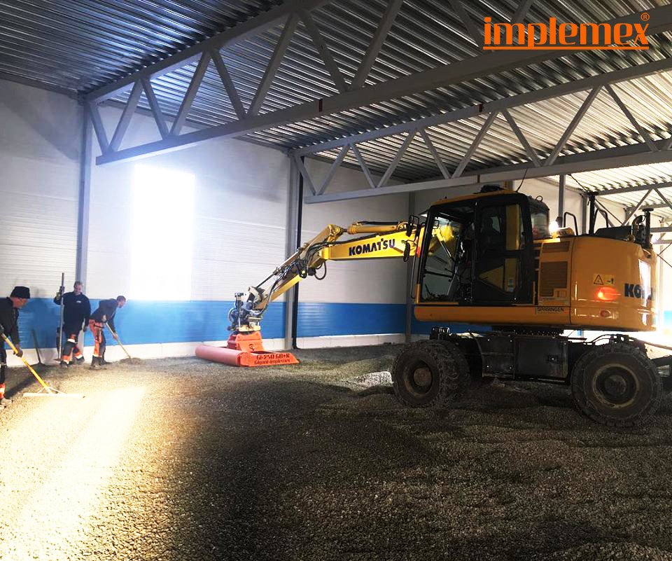 MustangTrailers's tweet photo. No matter where need to make level ground, with IMPLEMEX - GIGANT grading beam can work anywhere. What type of grading beam are You searching? We have several types.
π± Call: +370 699 74272
π»https://t.co/o3qGp7UoQA
#gradingbeam #implemex #excavator #construction #komatsu #Road https://t.co/30qugBmCTh