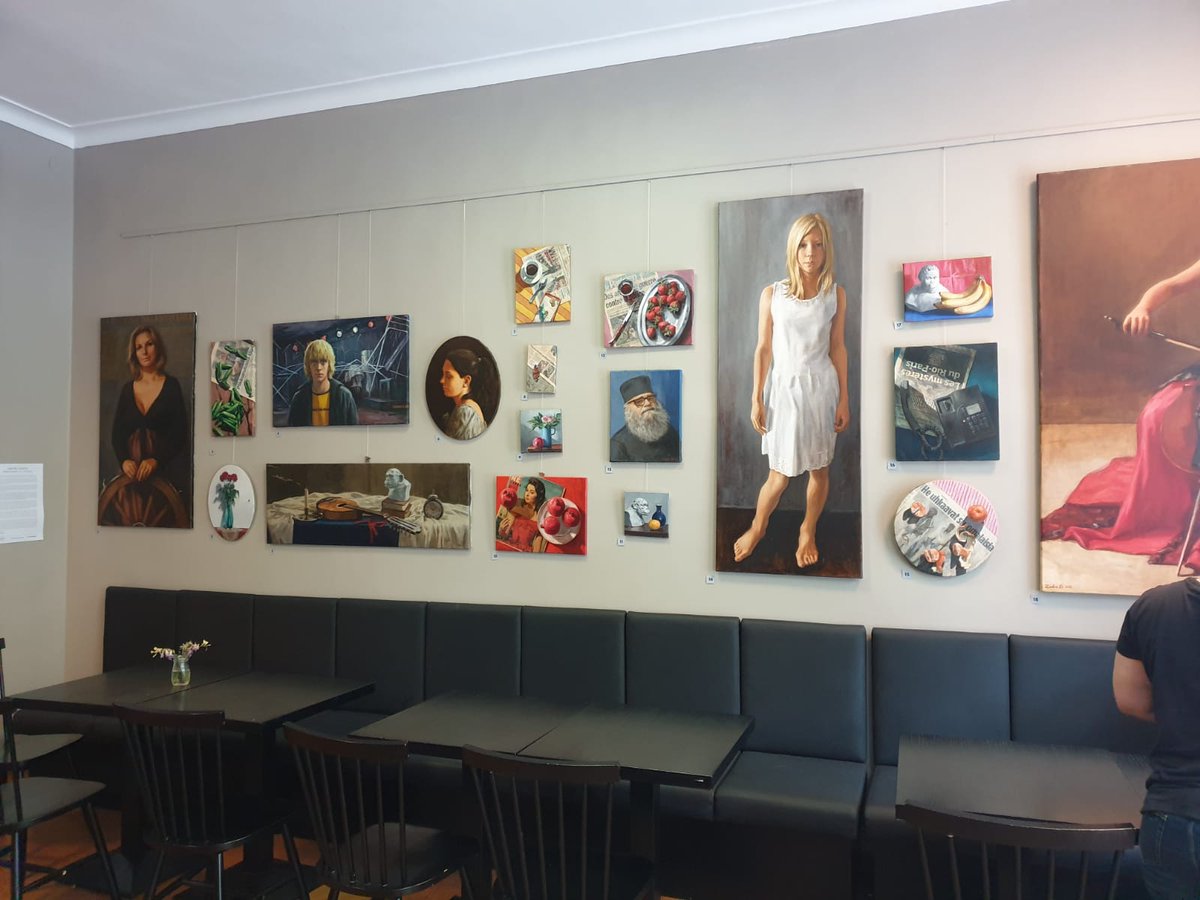 Toimitori's tweet photo. Tämä kaunis lehmuskuja johdattaa kulkijansa Lapinlahden kauniisiin maisemiin, periltä löytyy mm. Galleria Loop, mistä voit bongata vaihtuvia taidenäyttelyitä vaikkapa lounaan lomassa. #rainmaker #hävikkiruokaravintolaloop #henkilöstövuokraus #horeca #hymylläerottuu https://t.co/wKa73UZeZ1