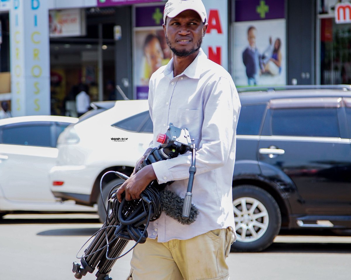 OneVibeStudio's tweet photo. Ken Sukre is the team leader of #OneVibeFilms that was started by @OneVibeAfrica in 2015 and is now the leading content creator in Western 🇰🇪! You know who you can trust to turn your wedding, music video, documentary, and any occasion into magic!! #IamOneVibeAfrica #MadeInKisumu https://t.co/09FQVFuF3J