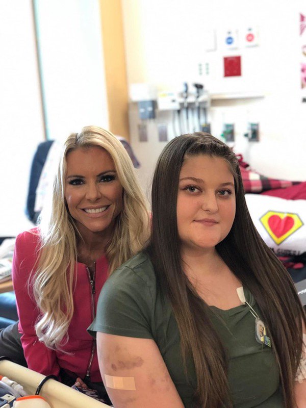MottChildren's tweet photo. Last week, @WishUponATeen and @AmyAndrewsFOX2 surprised Kennedy and Malea with #designmyroom makeovers 💙 💛 We love these smiling faces! https://t.co/C6NlNzU9ys