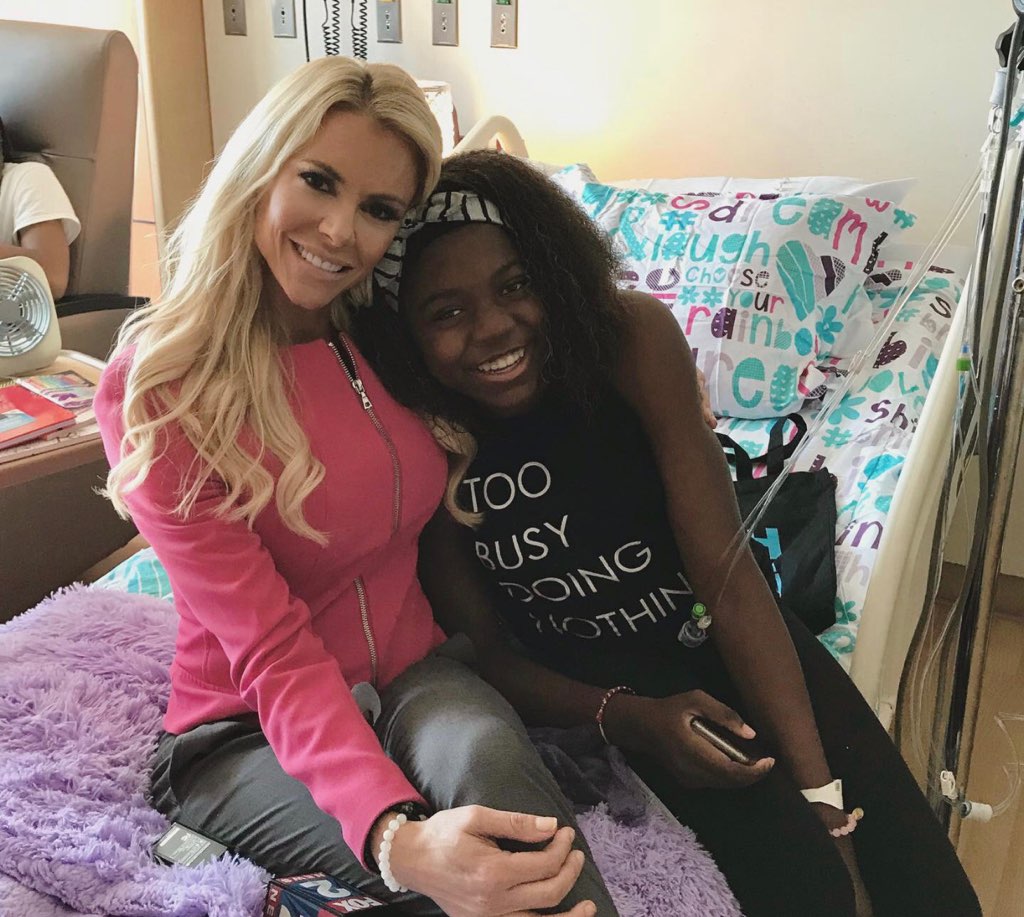 MottChildren's tweet photo. Last week, @WishUponATeen and @AmyAndrewsFOX2 surprised Kennedy and Malea with #designmyroom makeovers 💙 💛 We love these smiling faces! https://t.co/C6NlNzU9ys