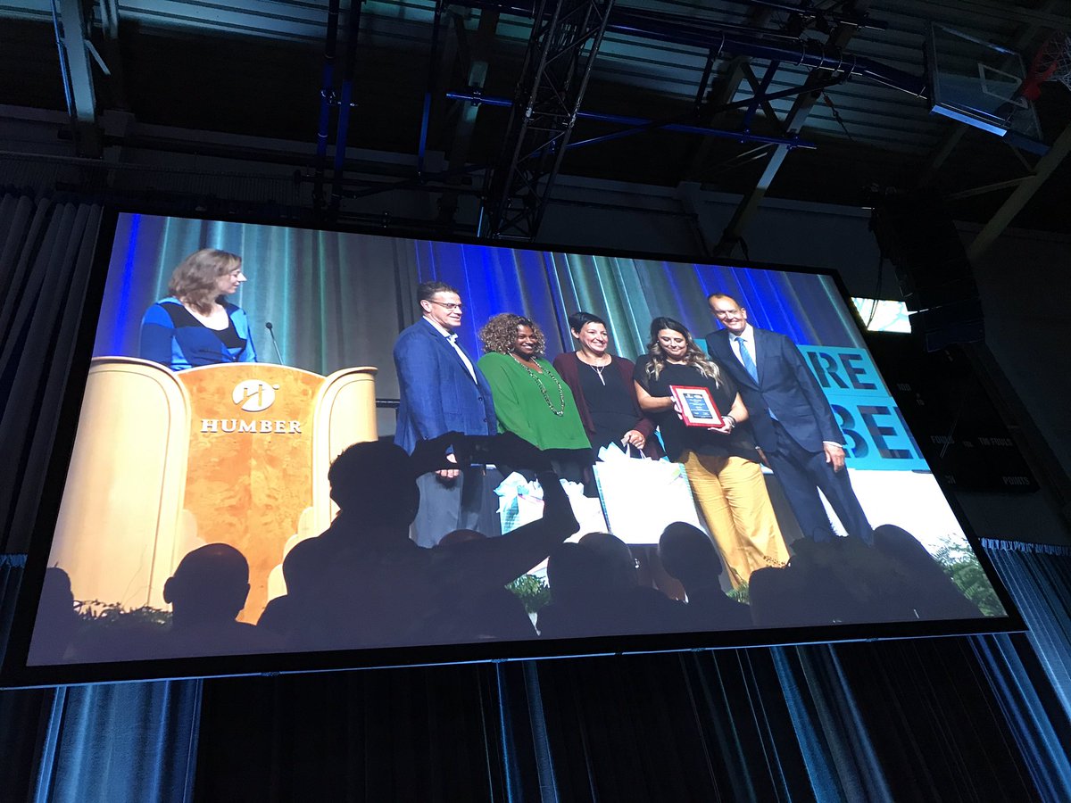 33_roto's tweet photo. So proud of the team I work with every day! Congrats to the CICE facilitators #extramileaward #breakfastatHumber https://t.co/SCtENOUv32