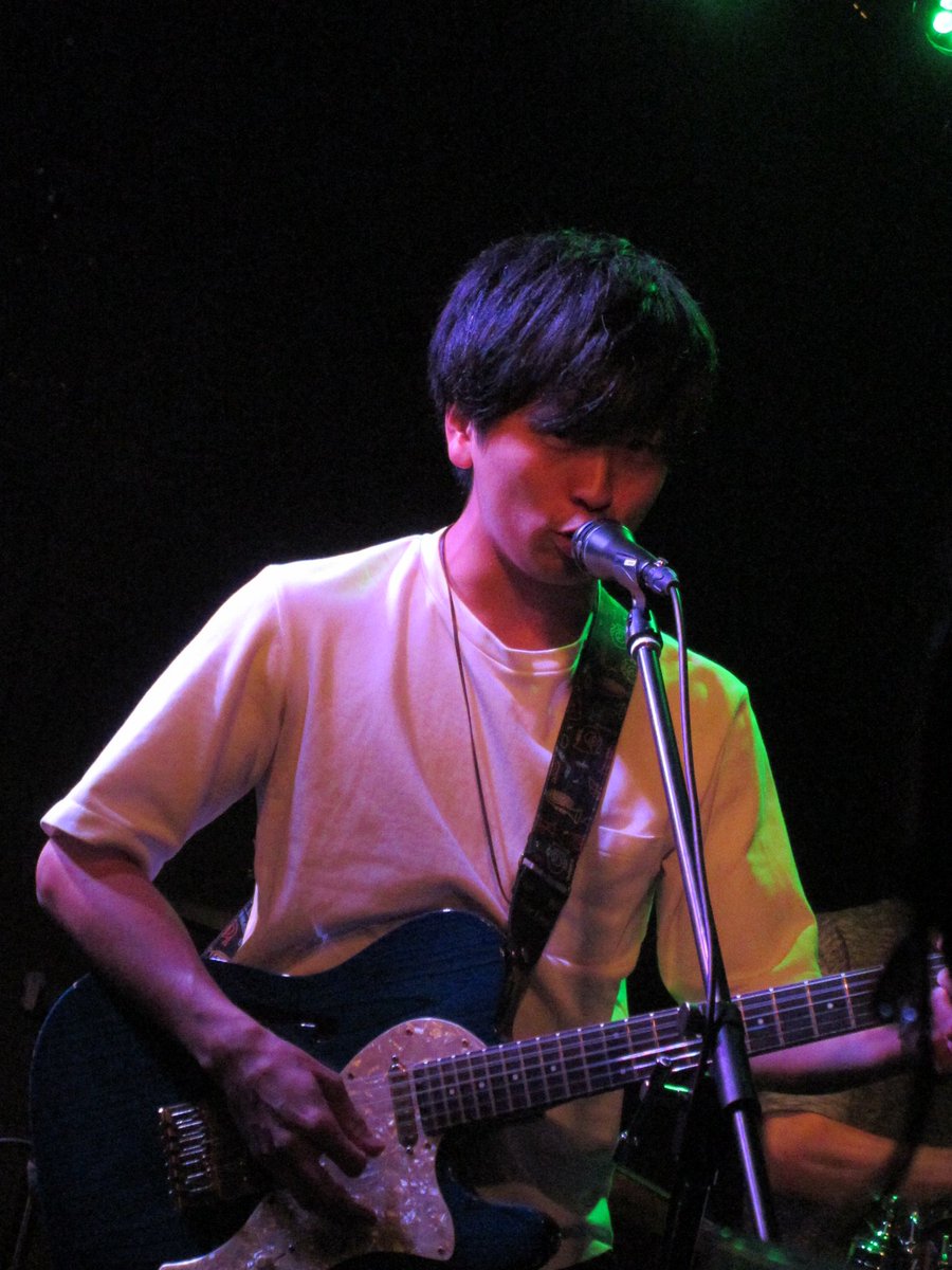 snowsheep48's tweet photo. #つれづれぐさ
#UNIONFIELD
#queueb
FINALの言い方に拘りを
持つふたり(笑)
汗を飛ばしてた細川さん!(キャー)
queuebの為に、#逆転ゲーム を
こしらえてきたり。
まさかの3回目という対バン!
いや、回数の問題じゃない!
queuebに想いを乗せ
しっとりとさせてくれました。 https://t.co/m8kynTmOhT