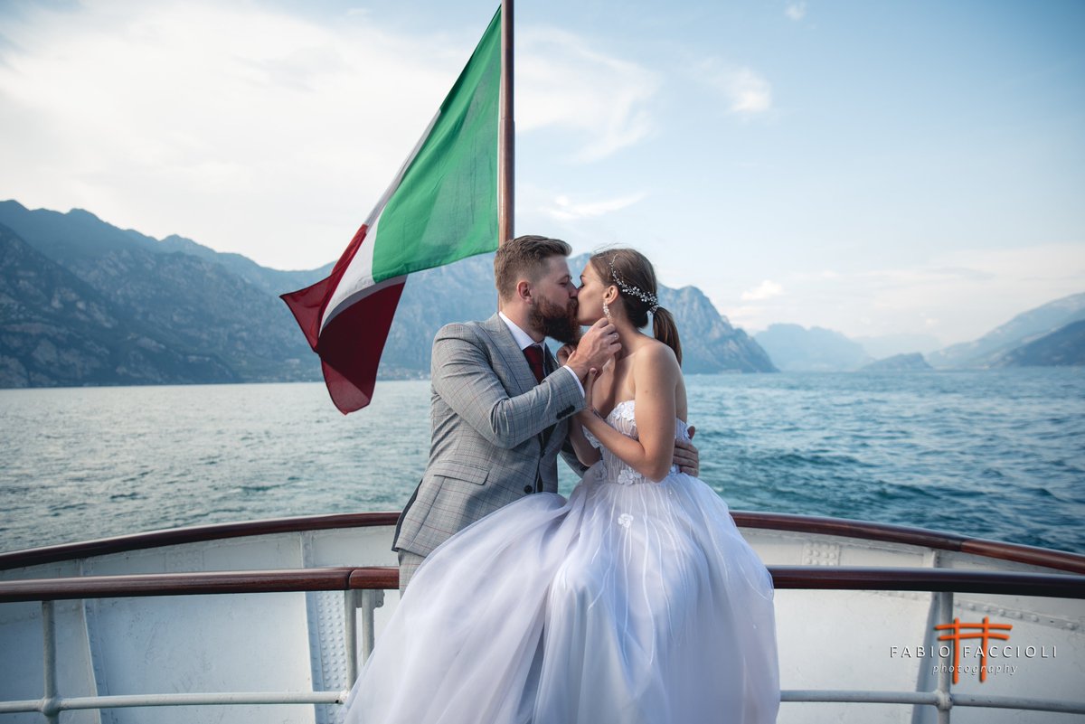 foto_fabio's tweet photo. photoshot in Malcesine wedding and portraits photographer Lake Garda, Gardasee
https://t.co/RmGcyG2vSd
#peschieradelgarda #destinationweddingitaly #weddingitaly
#weddingphotography #weddings #destinationwedding #malcesine #lakegardawedding #weddingdress #gardasee #lagodigarda https://t.co/aToc6KD91q
