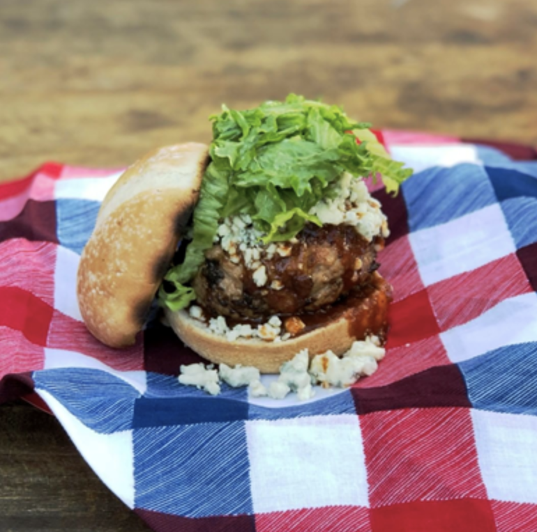 CreativityMovie's tweet photo. Check out this mouthwatering burger with @BountyandFull Habenaro Hot Sauce – one of many delicious dishes that @Kelis is serving up! Learn more about the creative process of this singer-turned-chef in our movie The Creative Brain. https://t.co/vUewOh8Od8 

Photo: @BountyandFull https://t.co/bBRnyq5pZo