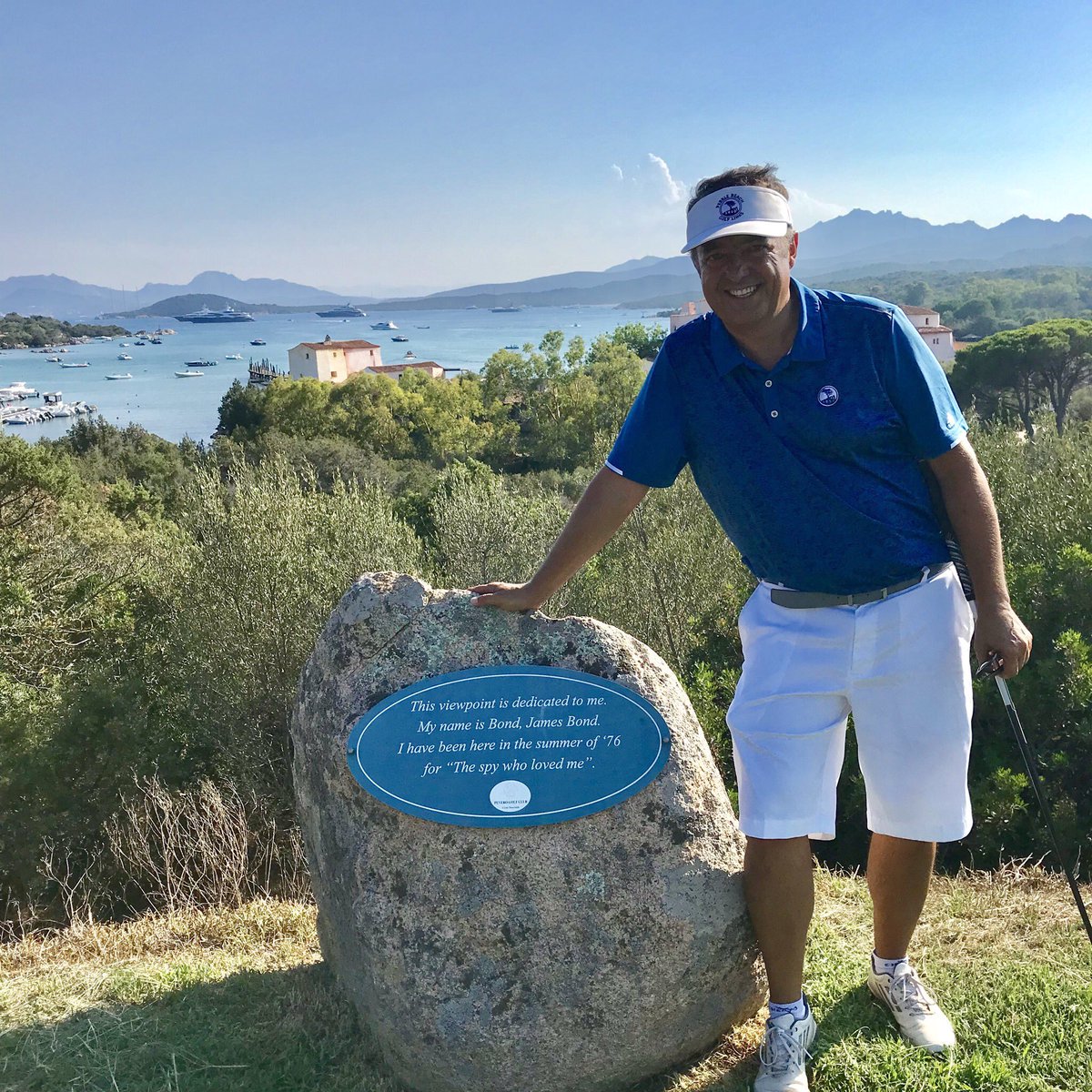 AntonelloMorell's tweet photo. Non abbiate fretta. Non vi preoccupate. E ricordatevi di annusare il profumo dei fiori lungo il cammino. Walter Hagen. #untemaalgiorno #vacation @peverogolfclub https://t.co/wwo7SF28WX
