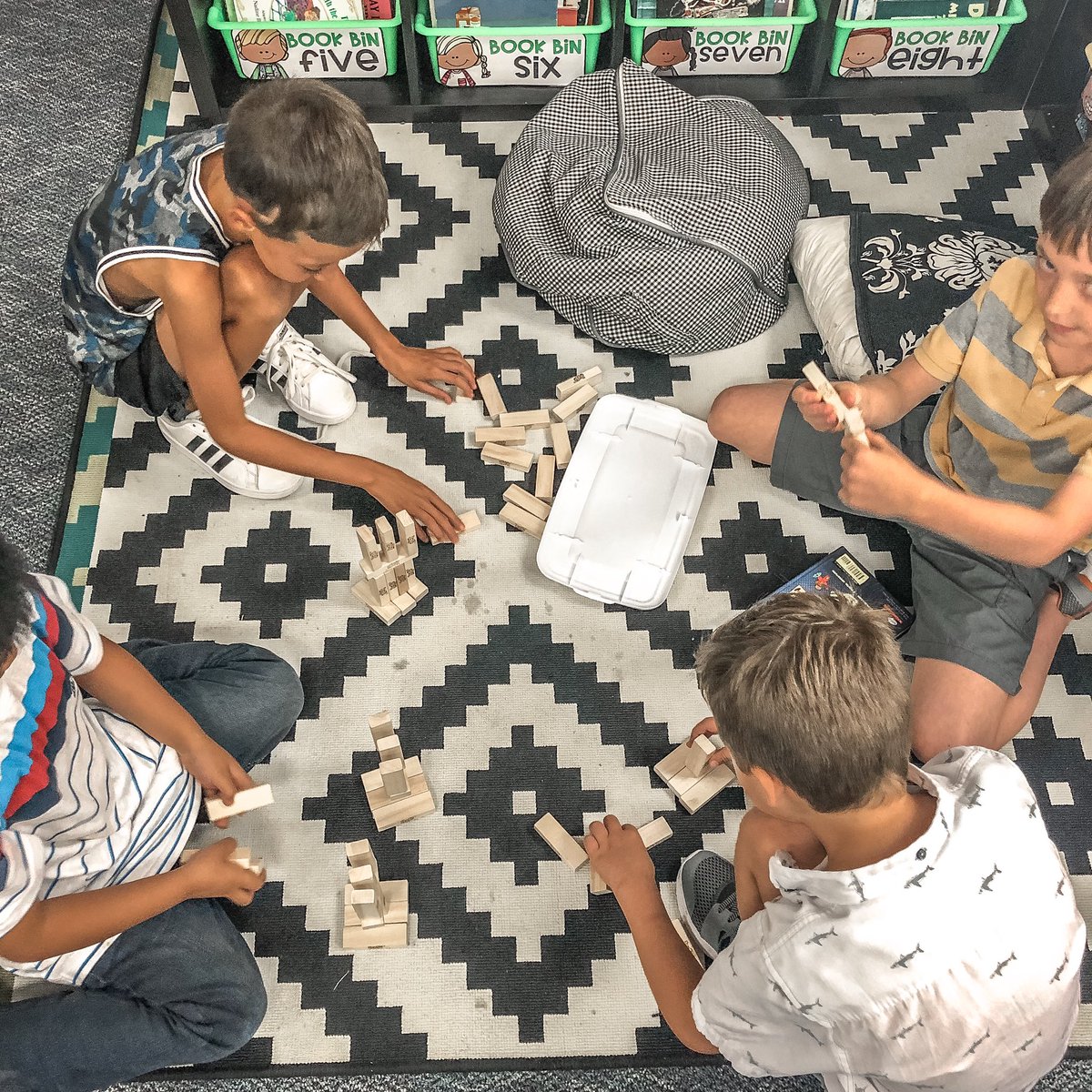 MrsStGermainEME's tweet photo. Exploring with manipulatives during indoor recess (the temps finally broke the LIINK heat levels!🔥) @EagleMountainEL @DrMarciaTate #EMSProud #EMEProud https://t.co/lLcnNMpy16