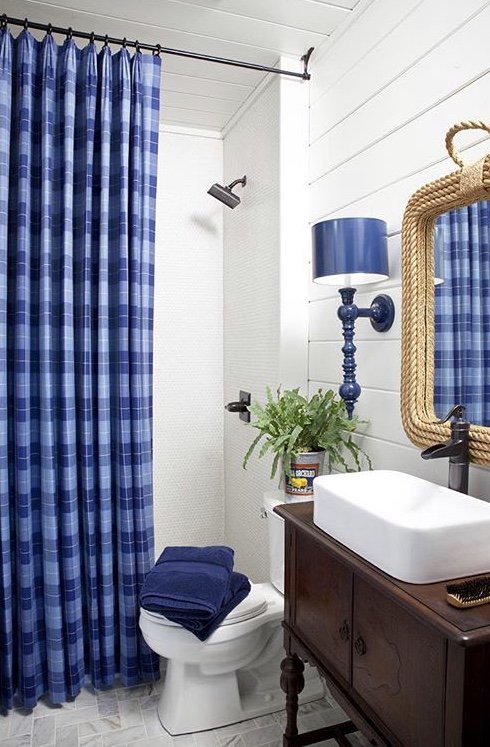 WeHeartFabric's tweet photo. The bathroom is a place for relaxation and beautiful fabric. #lsfabrics #design #pattern https://t.co/BTlsENgnHL