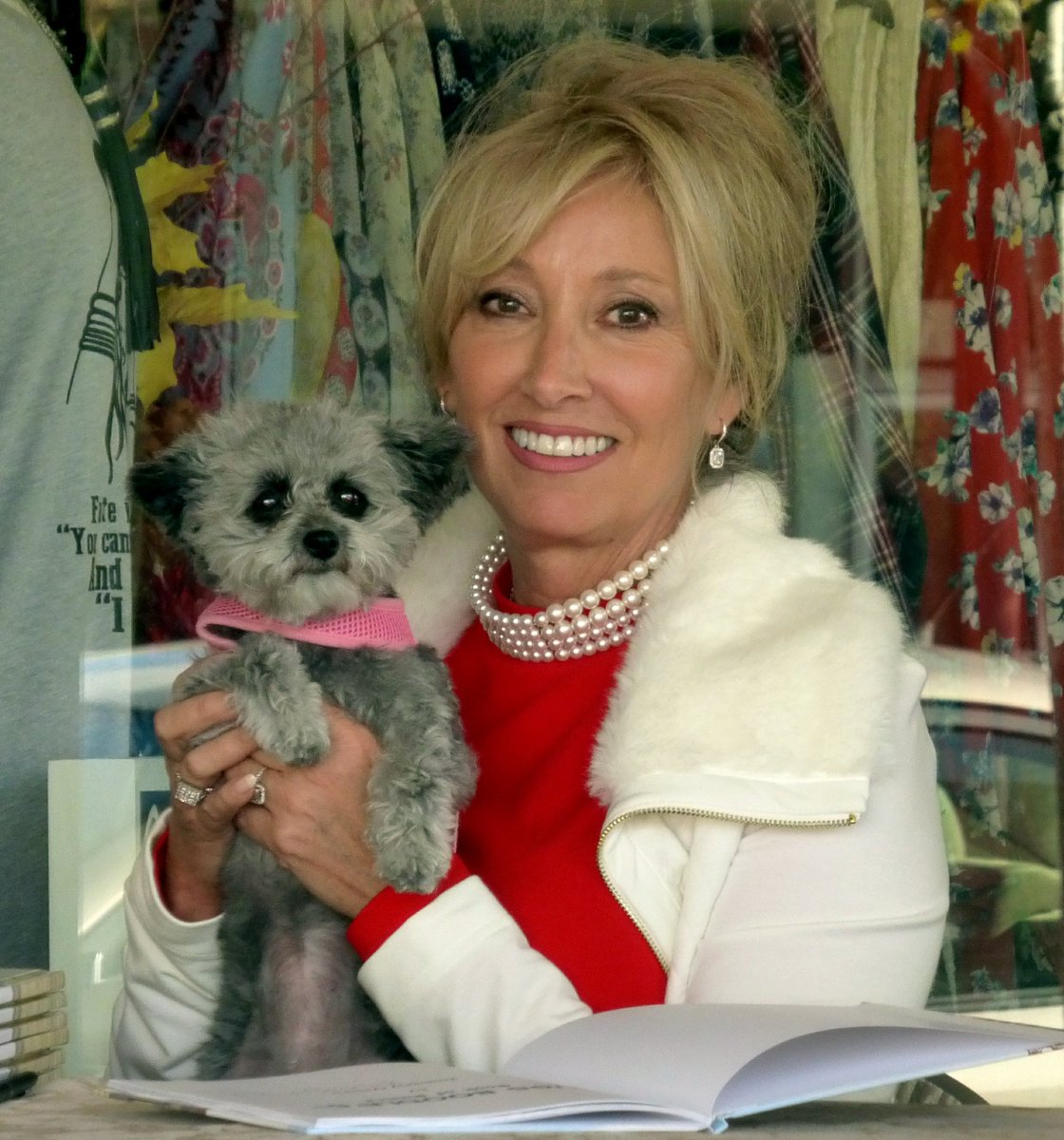 BugsBoodle's tweet photo. 🐾 Happy National Dog Day 🐾

...from Bugs Boodle and Kimberly! https://t.co/T7bLDvV0tX