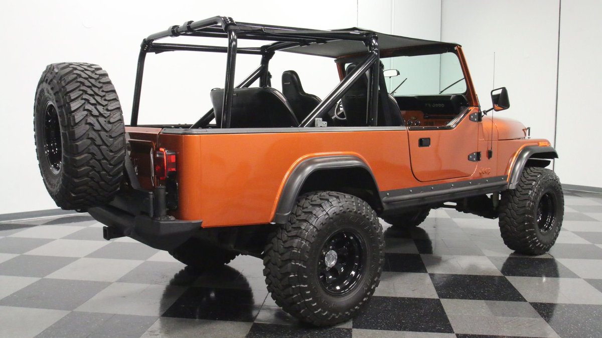 streetsidecars's tweet image. This well restored 1984 #Jeep #CJ8 #Scrambler 4x4 comes equipped with a fuel injected inline 6-cylinder engine that's fed a supply of cold, dense air via a Ram-style intake.

Link: streetsideclassics.com/vehicles/4918-…

#jeepthing #jeepnation #jeepwrangler #jeeplife #jeeplove #jeepwave