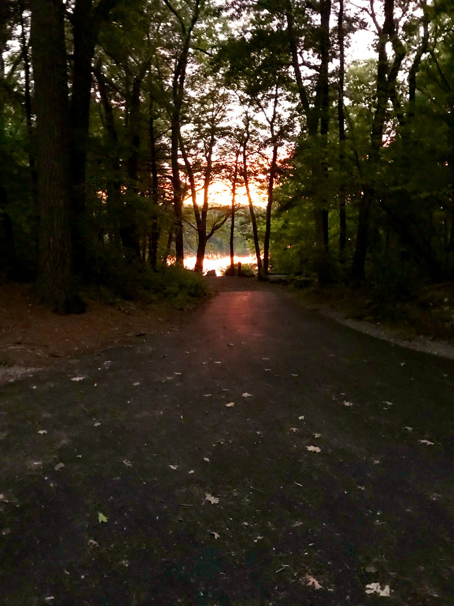AmyLHas's tweet photo. A walk in the park during the sun setting! This is the reflection off the water in the distance &amp; hi above in the clouds! #NaturePhotography #naturelovers #Nature #NothingLikeFreshAir https://t.co/VJ7SVupBb3