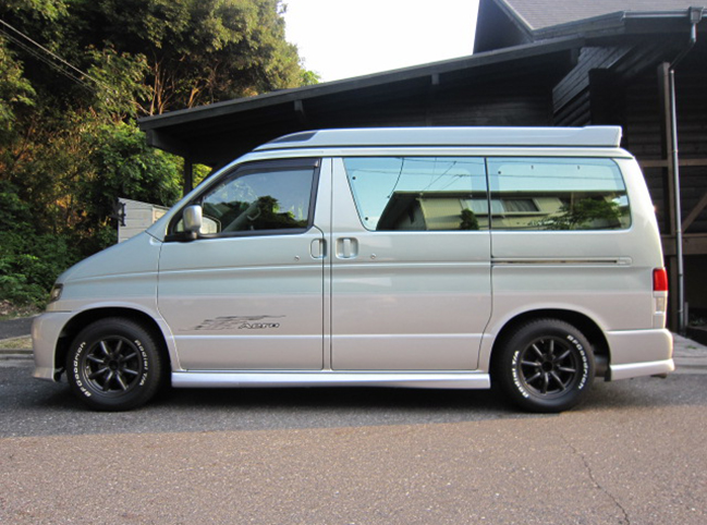 Some say the Mazda Bongo Friendee is the most perfect vehicle in the world straight from the factory. Watanabe fans have other ideas. (  http://www.rs-watanabe.co.jp/tag/ 黒田-将仁/ )