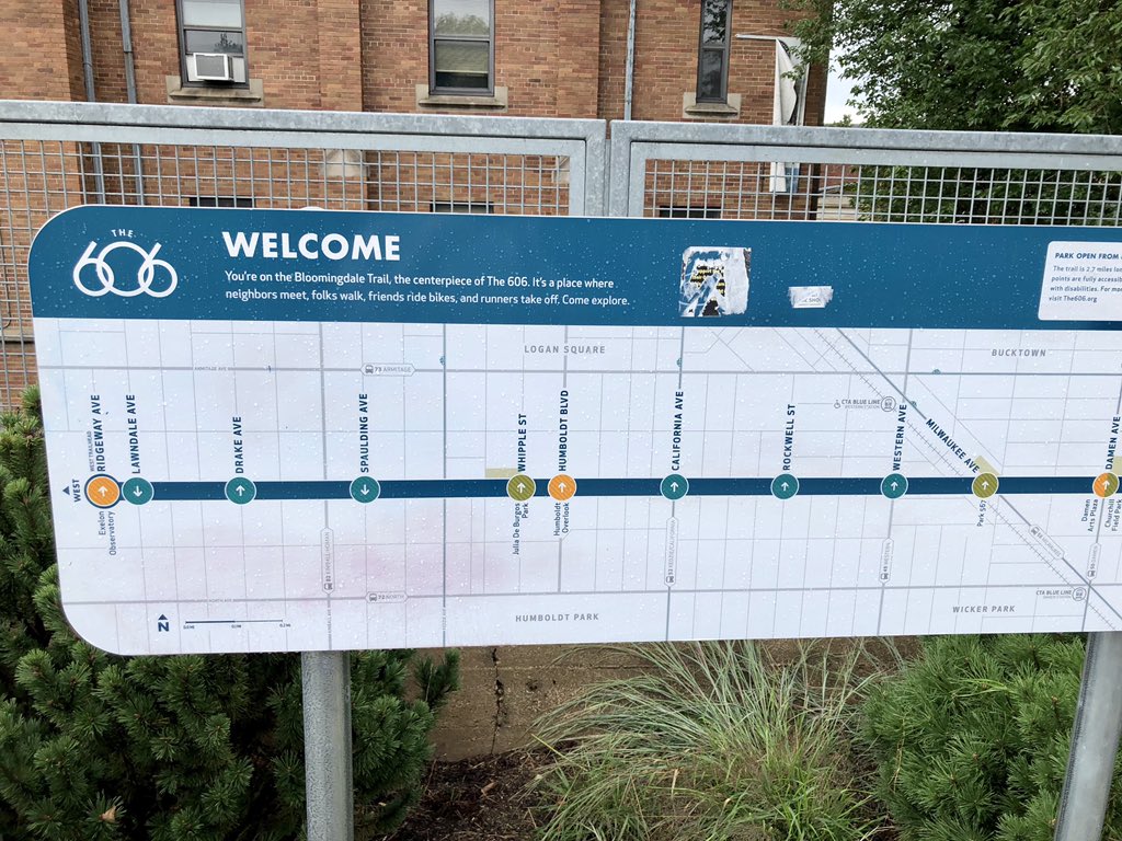 MikePaulos's tweet image. We had a team lunch near the @The606Chicago so I stopped up to check it out and run an #xfinitywifi test too. Beautiful in the rain and happy to see the fast #WiFi @ComcastILLINOIS