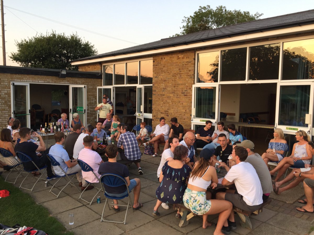 BramfieldCC's tweet photo. What a day yesterday was...

Thanks to everyone who made it possible with their hard work and support.

Two more games to go, beginning this Sunday at @HitchinCC!

#PresidentsDay2019 #NHCL https://t.co/tTyJJisHVR