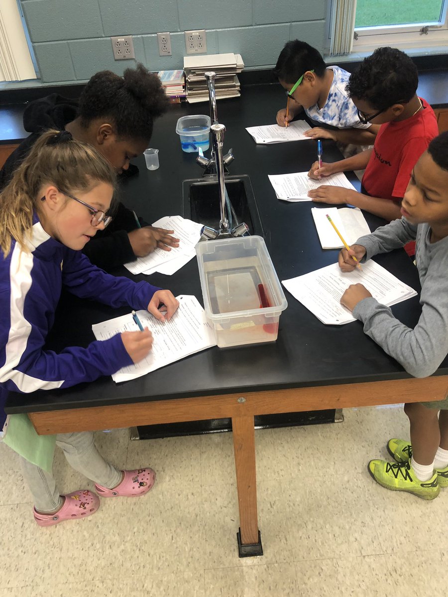 ImMrsSmith's tweet image. Today in science... Convection Currents!  So cool and fun!!! @BGJHS  @BGISDgaryfields @BGISD @lightningr