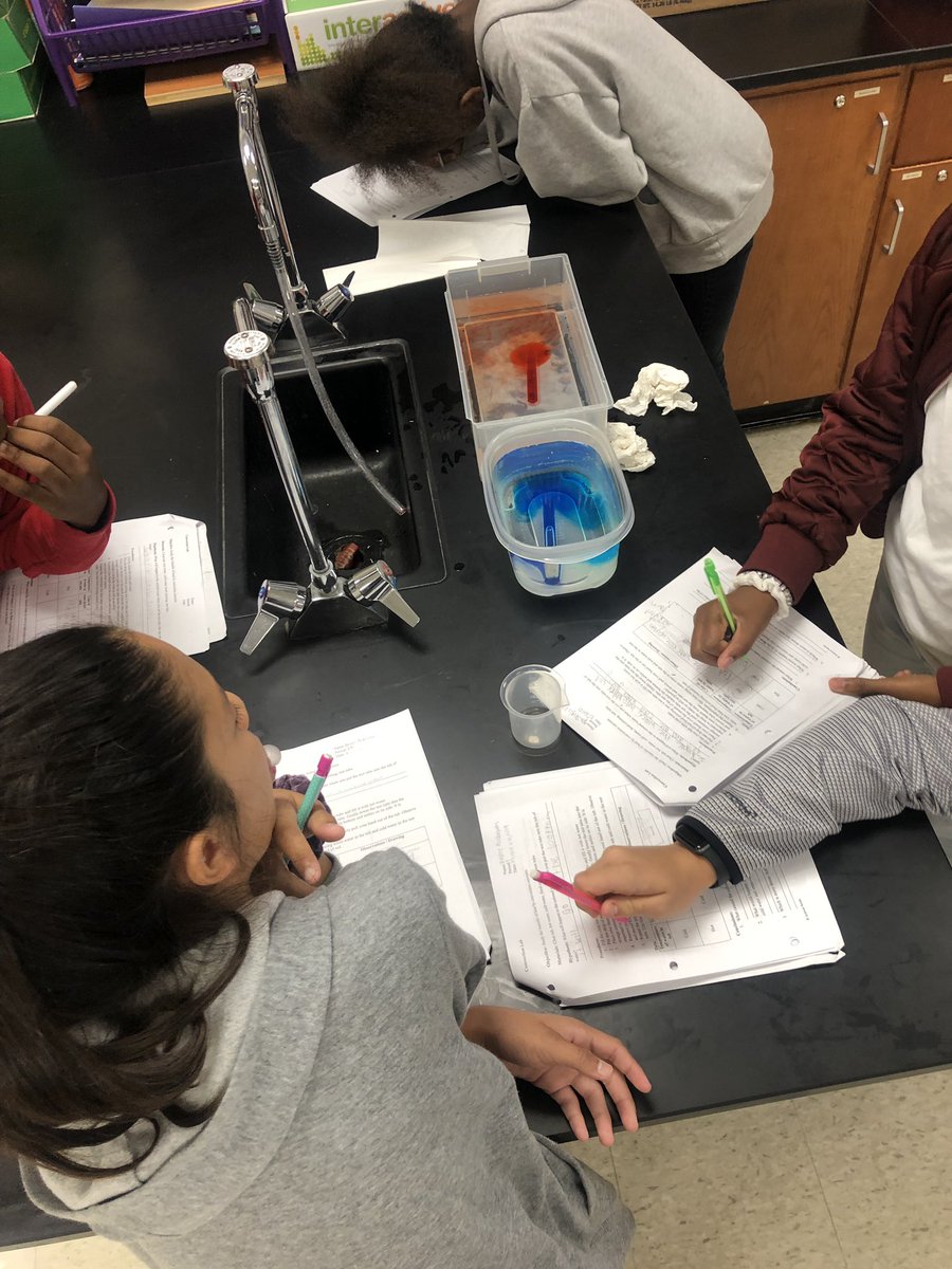 ImMrsSmith's tweet image. Today in science... Convection Currents!  So cool and fun!!! @BGJHS  @BGISDgaryfields @BGISD @lightningr