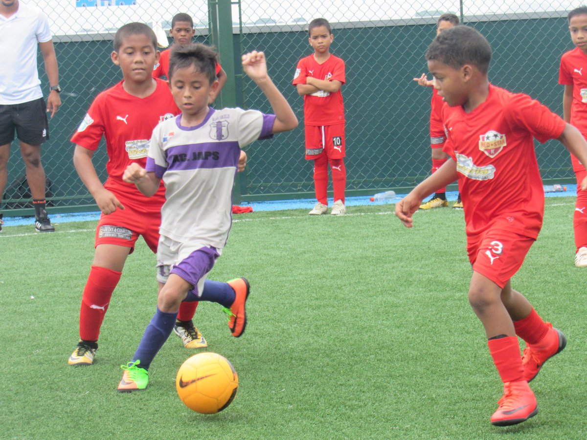 PromesasdelO's tweet photo. #PromesasDelOeste2019 Academia Redstars vs Academia JAPS.

🏟️ Sky Soccer, @lasanclasmall
📄Categoría Sub10
🏆Final Reprogramada https://t.co/tr2ws7VVCW