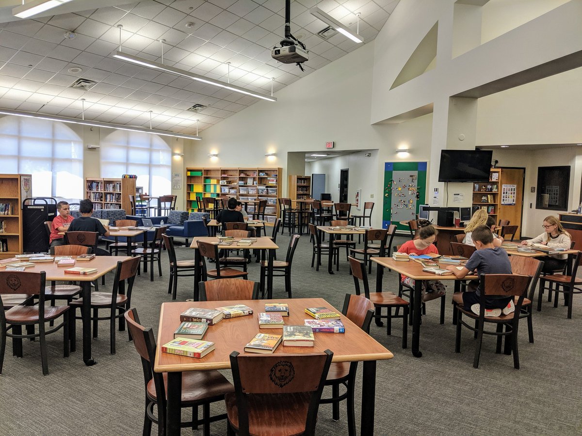 One of our favorite times of year....book friending day!!! These students are getting some new "book friends" for independent reading. Their choice! Their favorites! #mymisd #mymisdreads #dowellms