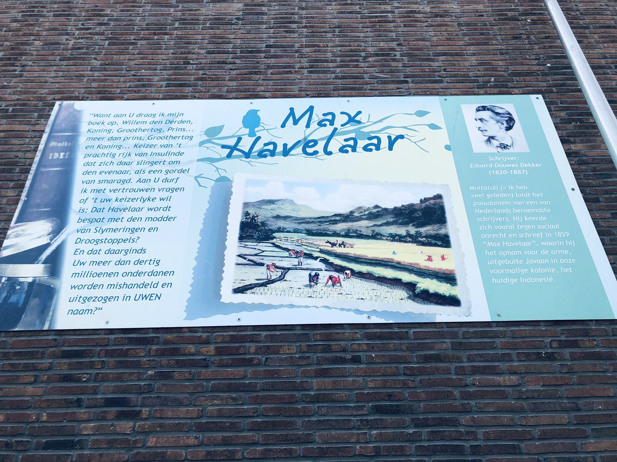 TjaarddeVries's tweet photo. Aandacht voor literatuur in @goudapoeziestad #winterdijk https://t.co/iD4ZYiM37N