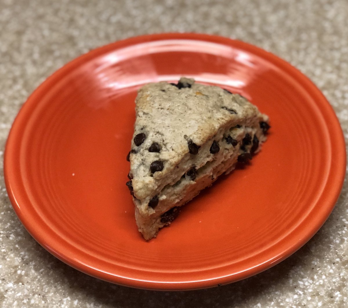 tastelessbaker's tweet photo. Vegan Orange Chocolate Chip Scones 🌱
These are vanilla orange based scones with chocolate chips.
They are loved by everyone who tasted.
This is my first try
No animal products!!
 #veganbaking #scone #pastry  #nocruelty #tubefed #chronicillness #baking #dessert #plantbased https://t.co/65sczhowt3