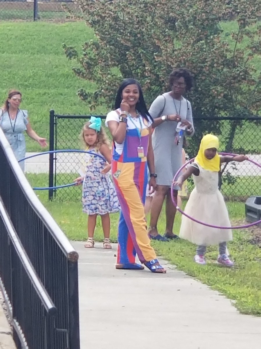 Wishing our #conntagious school-spirited IA,Ms. Young, a happy birthday! Happy first day!