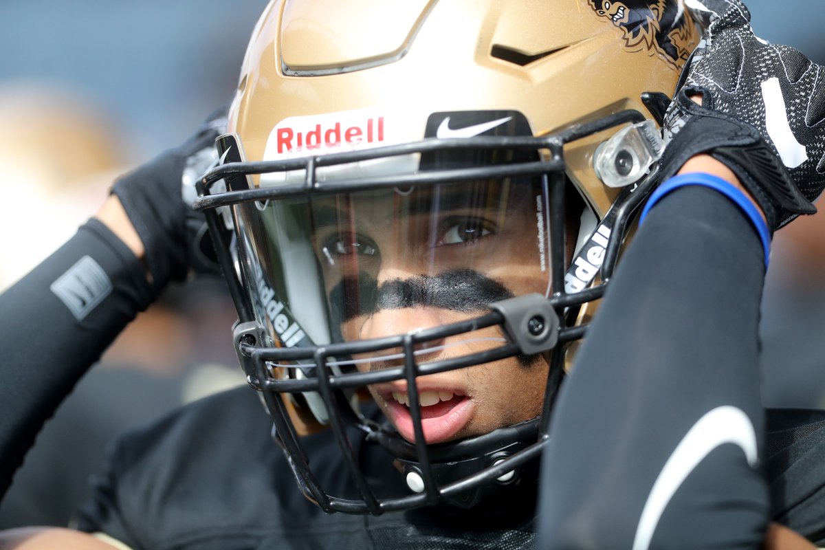 umbisons's tweet photo. With the home opener on Friday, be sure to check out @mikestill94's preview of the 2019 @MBBisons. A special #BisonsTV also coming this week. ๐
Offence: https://t.co/bdgRv4A2Ed
Defence: https://t.co/IxMPZitLEJ
#gobisons https://t.co/KfwGQf1Ivp