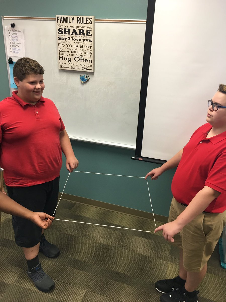 TriciaJMayer's tweet photo. Building shapes on our first day. #cvcsfirstday #wim https://t.co/9PuVUKjjmH