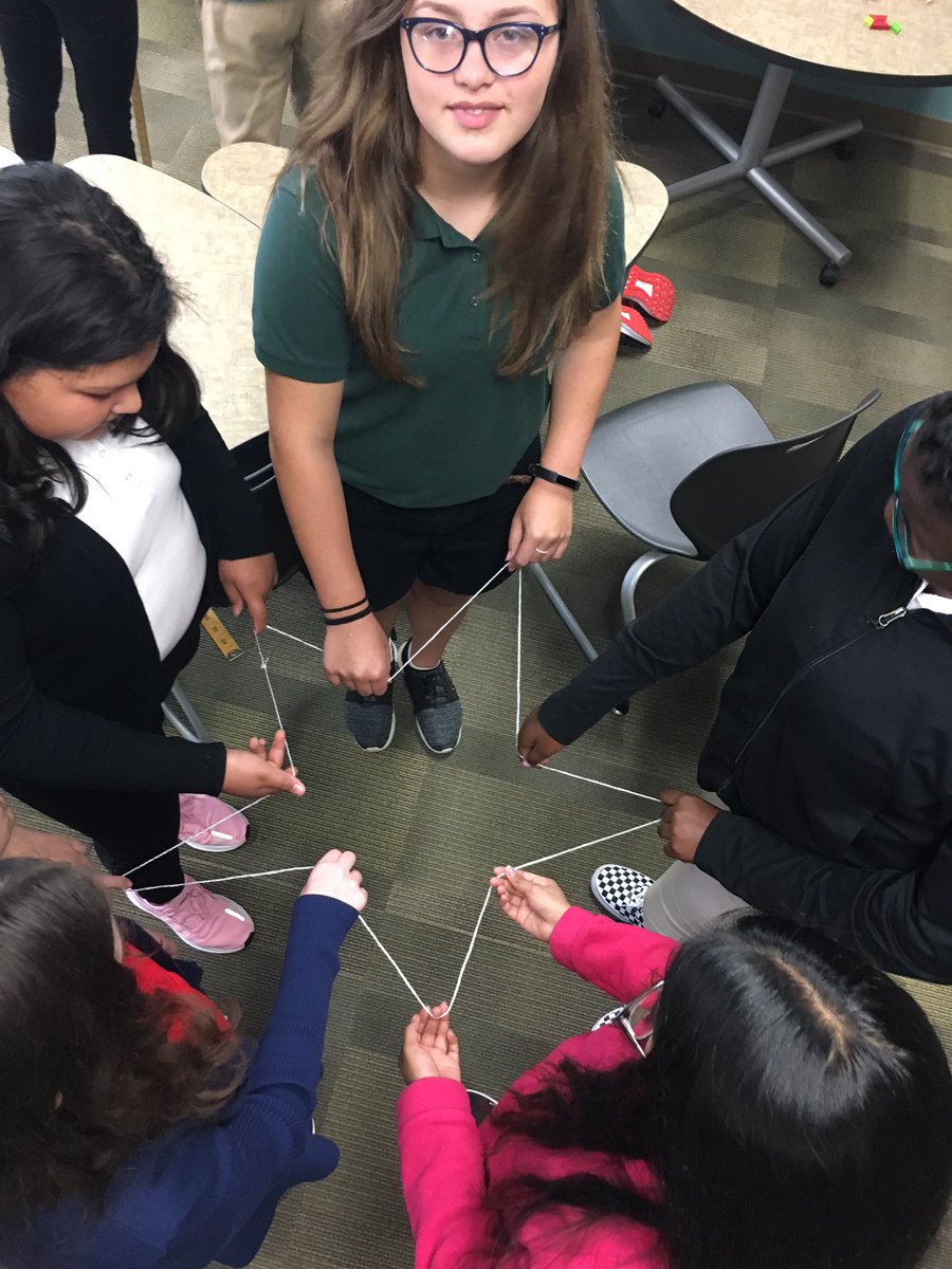 TriciaJMayer's tweet photo. Building shapes on our first day. #cvcsfirstday #wim https://t.co/9PuVUKjjmH