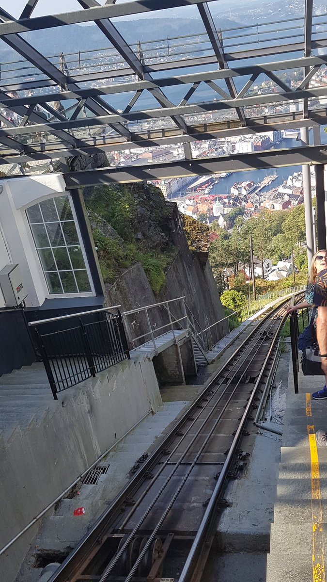 vickib745's tweet photo. Beautiful day in Bergen. Ice bar, Funicular railway. #ilovemyjob #freducational @the_cruise_club @TTNG_Manisha https://t.co/hECKfERIGT