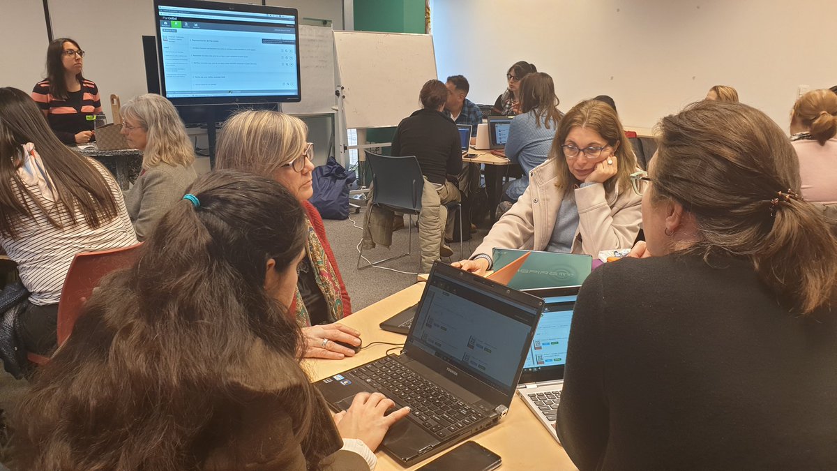 noguera_paola1's tweet photo. 2da instancia "Recorrido por los recursos matemáticos" @Plan_Ceibal #PAM #MATIFIC #GEOGEBRA a docentes de Instituciones privadas @ces_mat https://t.co/neF0nMvaNB