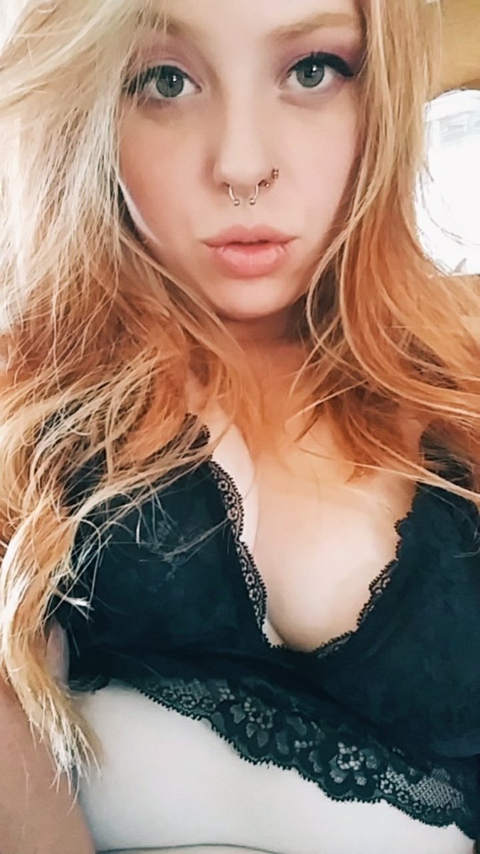 cheekybeee's tweet photo. ☀Hot Girl Bummer☀ 
$end so I can enjoy my #dayoff! 
#CashApp $cheekybeee

#findom #selfie #paypig #finsub #sendaway https://t.co/pBRiC17mLC