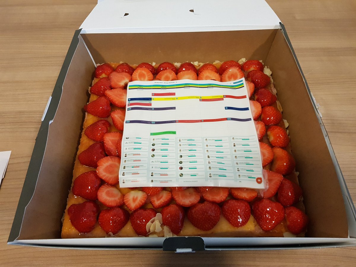 OutSmartfs's tweet image. Vanochtend zomaar ineens een taart bij de post! Super leuk om deze taart, als blijk van waardering voor de inzet en succesvolle samenwerking, te mogen ontvangen. Bedankt @CombiDeurenBV
P.S. de taart was erg lekker 🙂
#waardering #taartcadeau #samenwerking #digitalisering