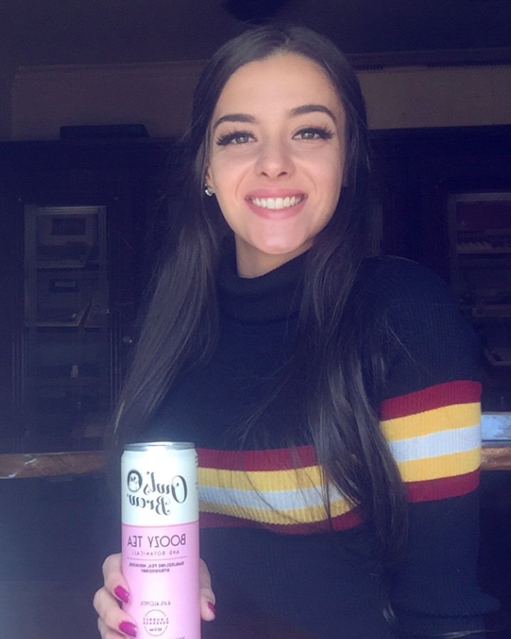 BigHouseTobacco's tweet photo. We have the perfect cure for your Monday blues @theowlsbrew #boozytea #darjeelingtea #botanical #strawberry #hibiscus #lemonpeel #agavenectar #fruitjuices #maltbeverage #botl #sotl #bighouserocks #cigarporn #cigarlounge #cigargirl #cigarbar #cigarlifestyle #drinkwise https://t.co/NYhYOib2LN