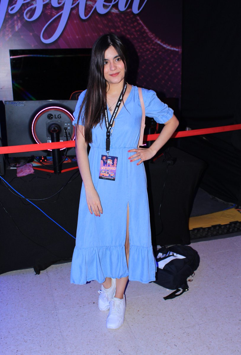 MoReNaXo18's tweet photo. @EpsylonCat espero que hayas disfrutado de tu paso por #ComicConPanama2019 un placer conocerte, agradecido con todo tu apoyo y tu humildad. 
Hasta la Próxima 🙋🏾‍♂️

#Gamer #streaming #streamers #gamergirls #GamerLife https://t.co/q1Ecut3wMy