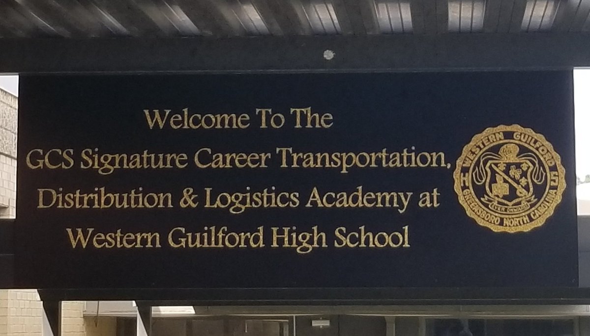 GCS_CTE's tweet photo. Great 1st day of school here at the GCS Signature Career Academy @WGHSgohornets
Students getting acclimated n their new Drone & Logistics classrooms.....looking fwd 2 a GREAT year!!!
#ChangeToEmpower
#learningaliving
#believeinGCSCTE https://t.co/xTmiAl2aVU