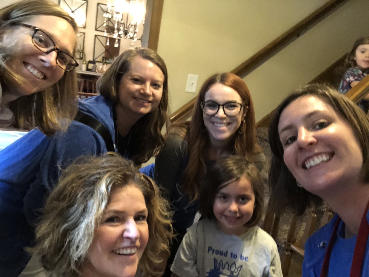 Jjherby's tweet photo. Former and current Glen Lake students! #GLHunts @GlenLake270 https://t.co/u2p1e06BGb