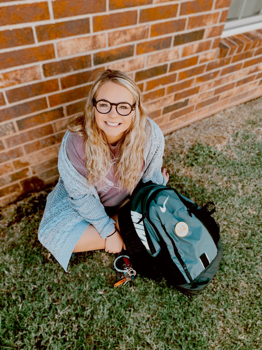 msuchiomega's tweet photo. Chi Omega Welcomes everyone back to school and wishes you all a happy & successful semester!!!! ★ ★ ★ 👓📚 #msutexas23 #firstday #chiomegaxo #chiomegayoursforever #gogreek @MWSUPHC @MSUTexas @ChiOmegaXO https://t.co/cR8jdXoPo7